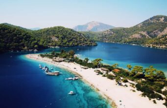 Ölüdeniz Gezi Rehberi: Saklı Cenneti Keşfedin! (2025 Güncel)